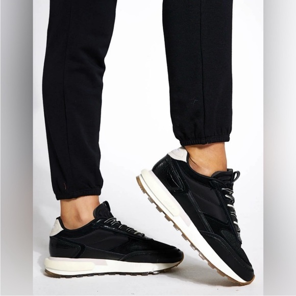 HOFF
Tribe - Woodlands
Sneakers sz 7.5
Like new condition - Picture 2 of 9